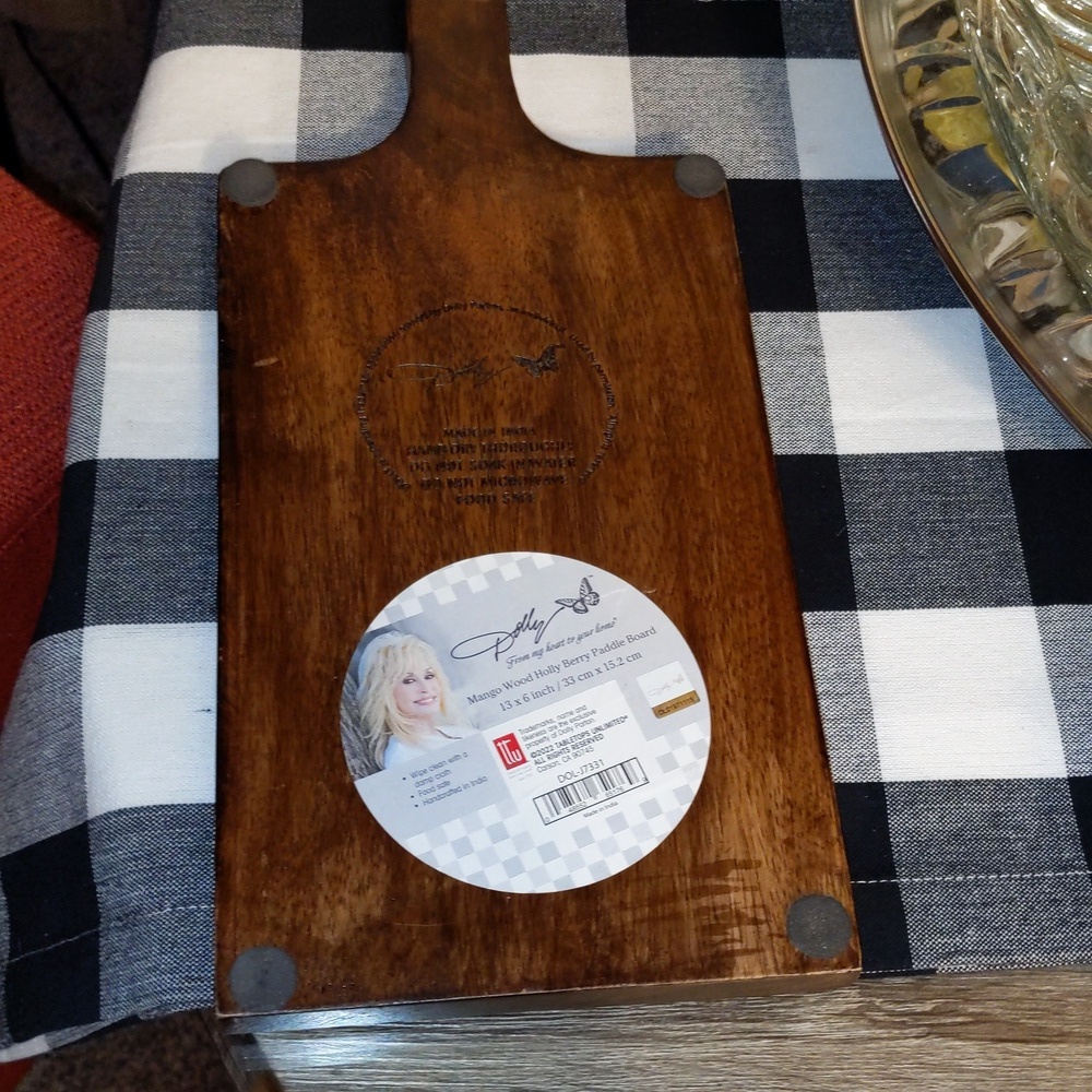 Charcuterie Holly Berry Plaid Christmas Dolly Parton Mango Wood Paddle Boards - Picture 6 of 7
